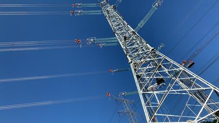 浙江在建最大電網(wǎng)工程主體完工，為能源轉(zhuǎn)型與節(jié)能減排注入強(qiáng)勁動(dòng)力